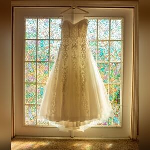 ✨ Wedding Dress For Sale – A-Line, Sweetheart, Chapel Train ✨